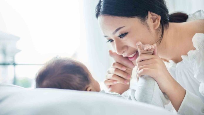 Train your baby to speak is one of the many goals for parents. Scroll down to read how to train them to speak.